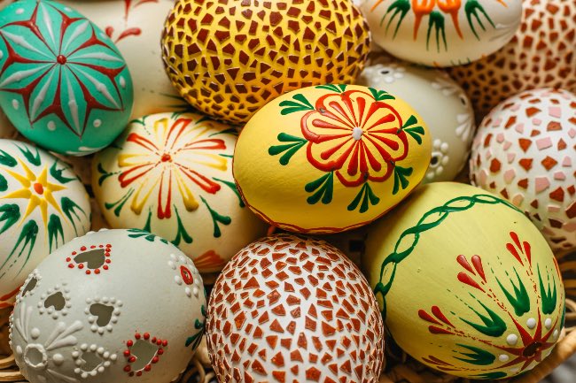Cómo adornar huevos de Pascua con relieve