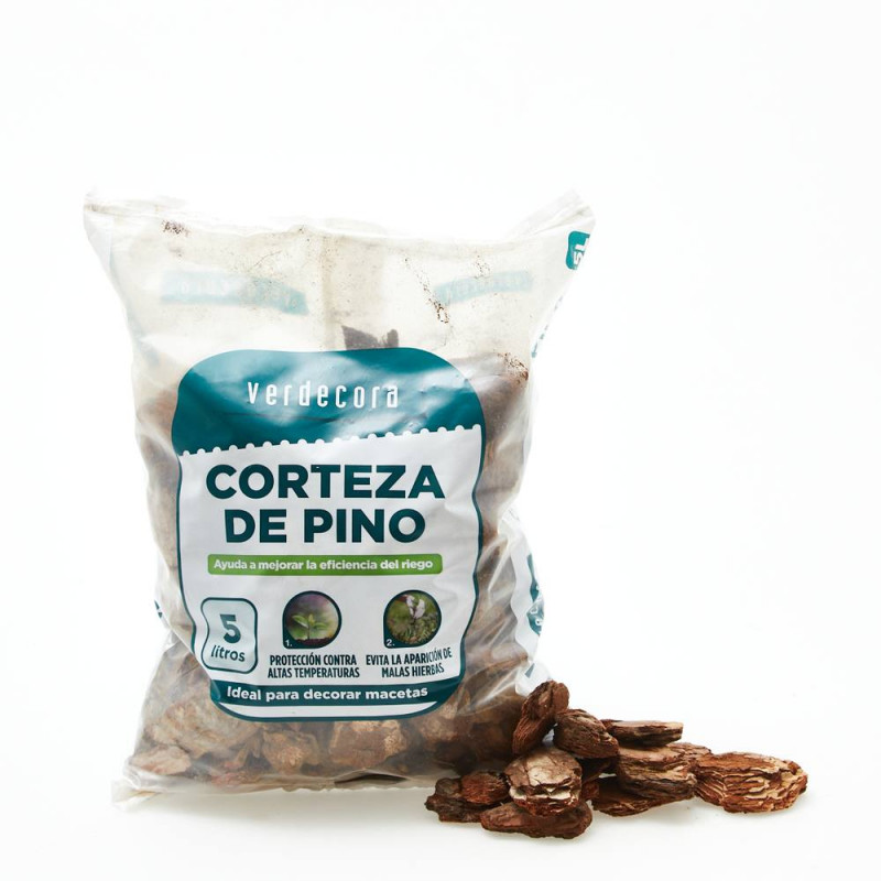 Corteza de pino Marca Verdecora para mulching, una de las labores del huerto en junio