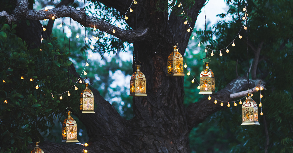 Consejos para iluminar el jardín en verano