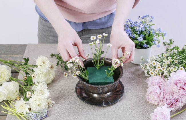 Cómo colocar el relleno en un centro de mesa
