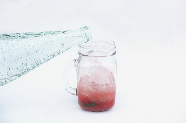 Bebidas refrescantes para el verano: receta de mojito de sandía sin alcohol