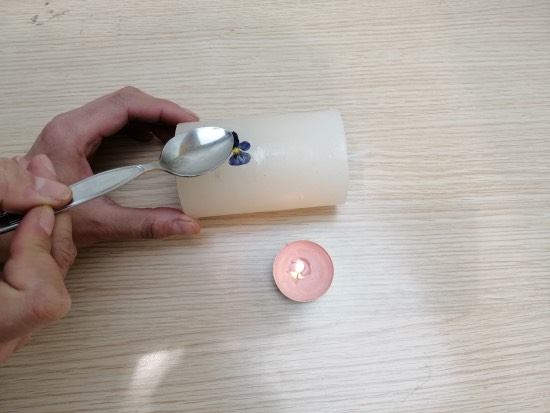 Cómo hacer velas con flores secas por calor