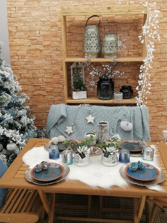 Decorar la mesa de Navidad con estilo polar