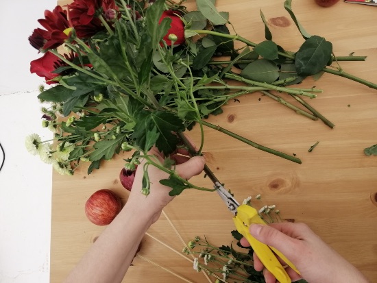 Centro de rosas naturales para decorar San Valentín