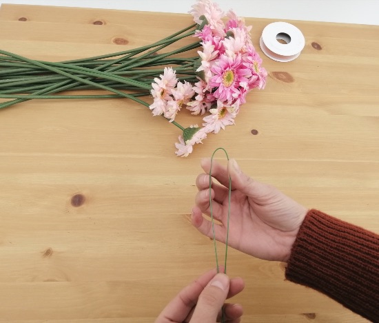 Pasos para hacer esta esfera colgante de flores