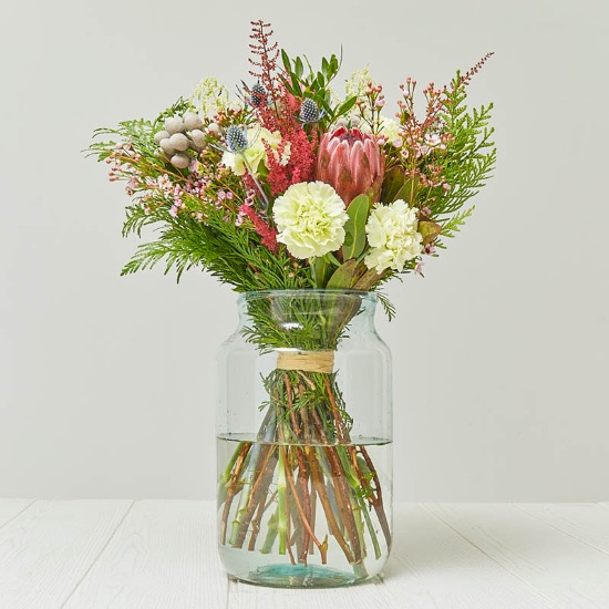 Composición de flores naturales de invierno