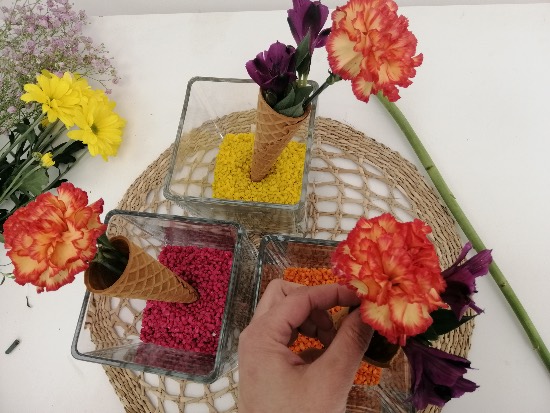 Cucuruchos de flores de decoración
