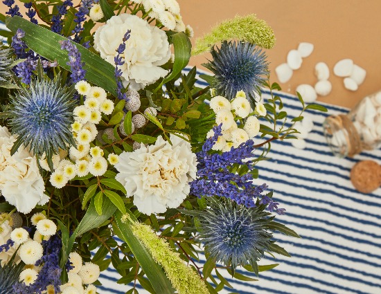 Ramo con Eryngium, una de las flores que no se marchitan en verano